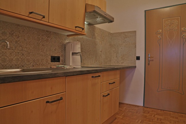 gut ausgestattete Küchenzeile im Hotel Paradies