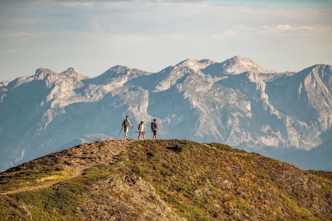 Sommerurlaub mit Wanderwegen vorm Haus