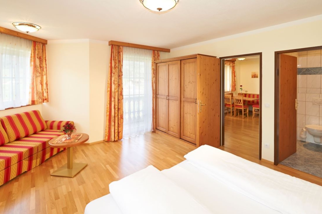 Geräumiges Schlafzimmer für 2 bis 4 Personen